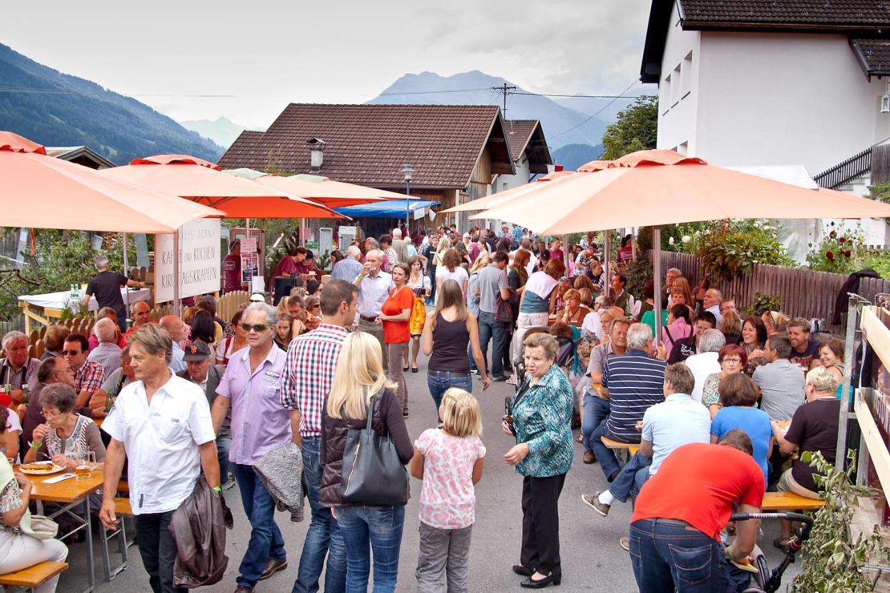 Apart Bock Appartement Stanz Bei Landeck Buitenkant foto